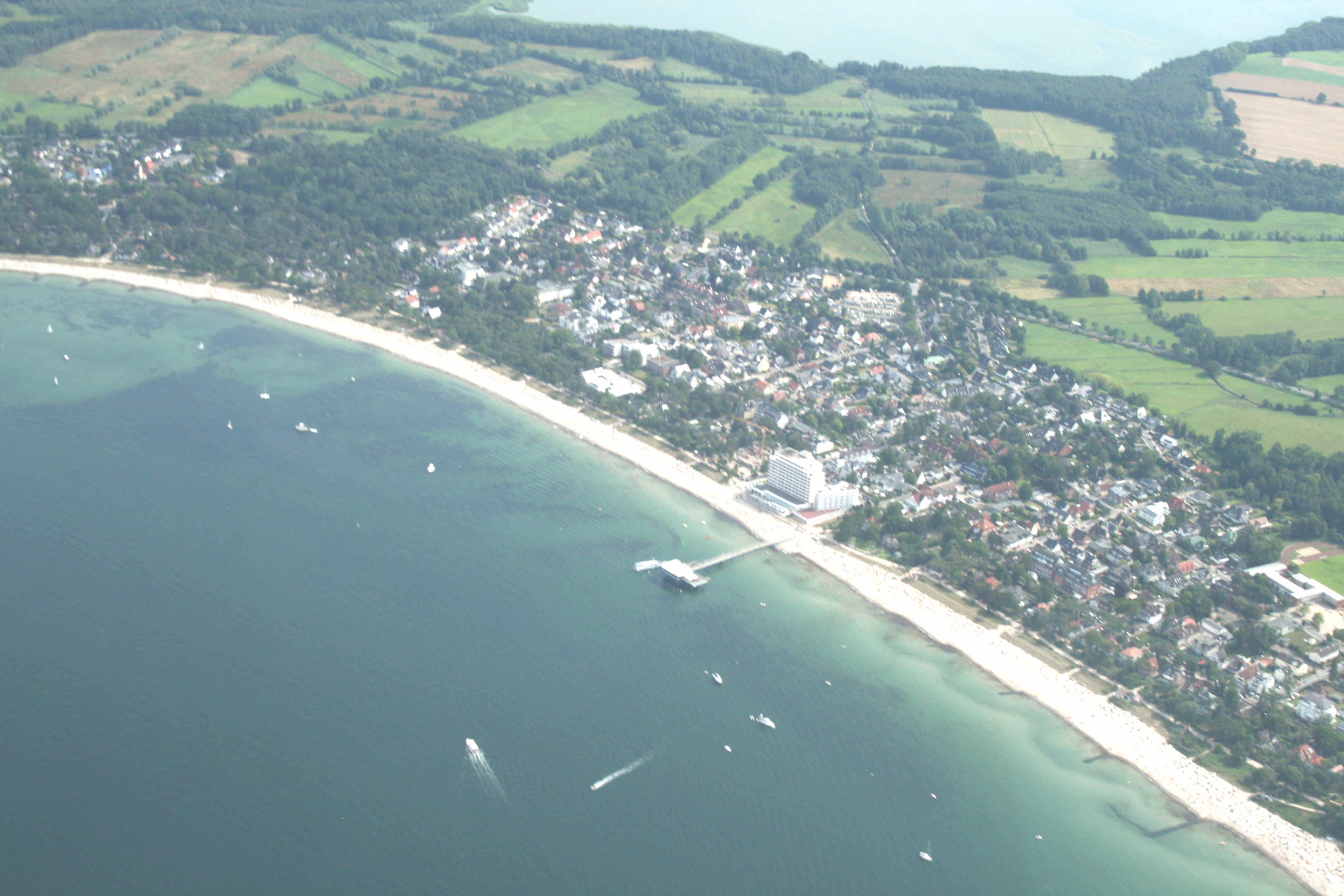 Rckflug ber Barth - Blick auf Timmendorfer Strand